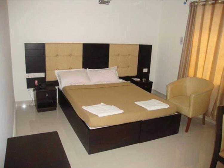 Seaqueen Residency Hotel Chennai Eksteriør billede